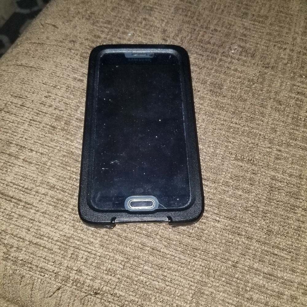 Samsung s5 cell phone